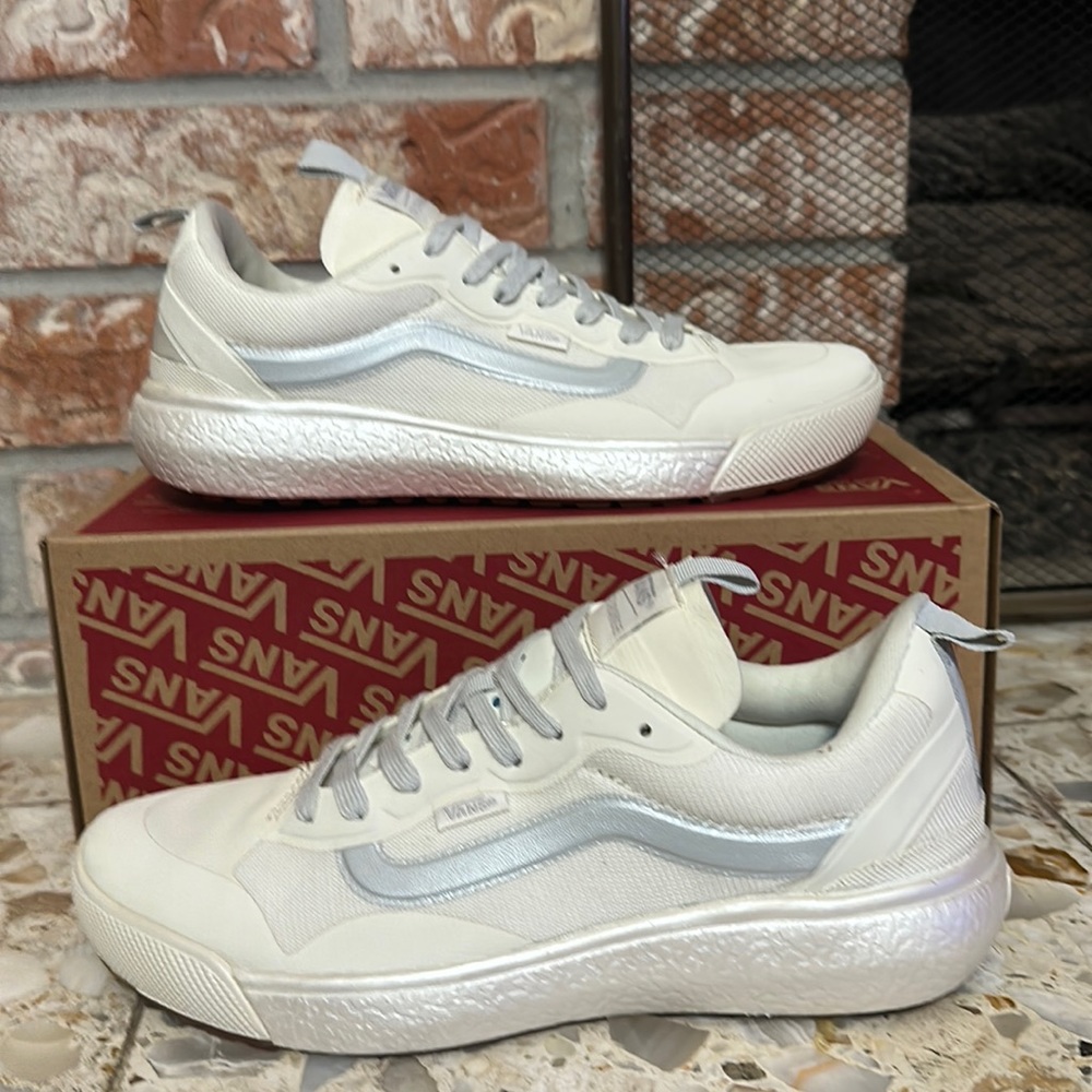 VANS Ultrarange Exo carbon white winter sky